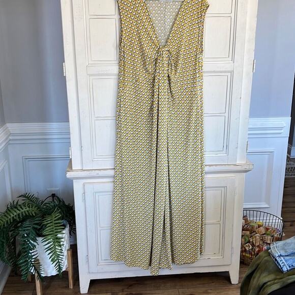 Bucket List size medium sleeveless wide leg jumpsuit - Picture 1 of 6